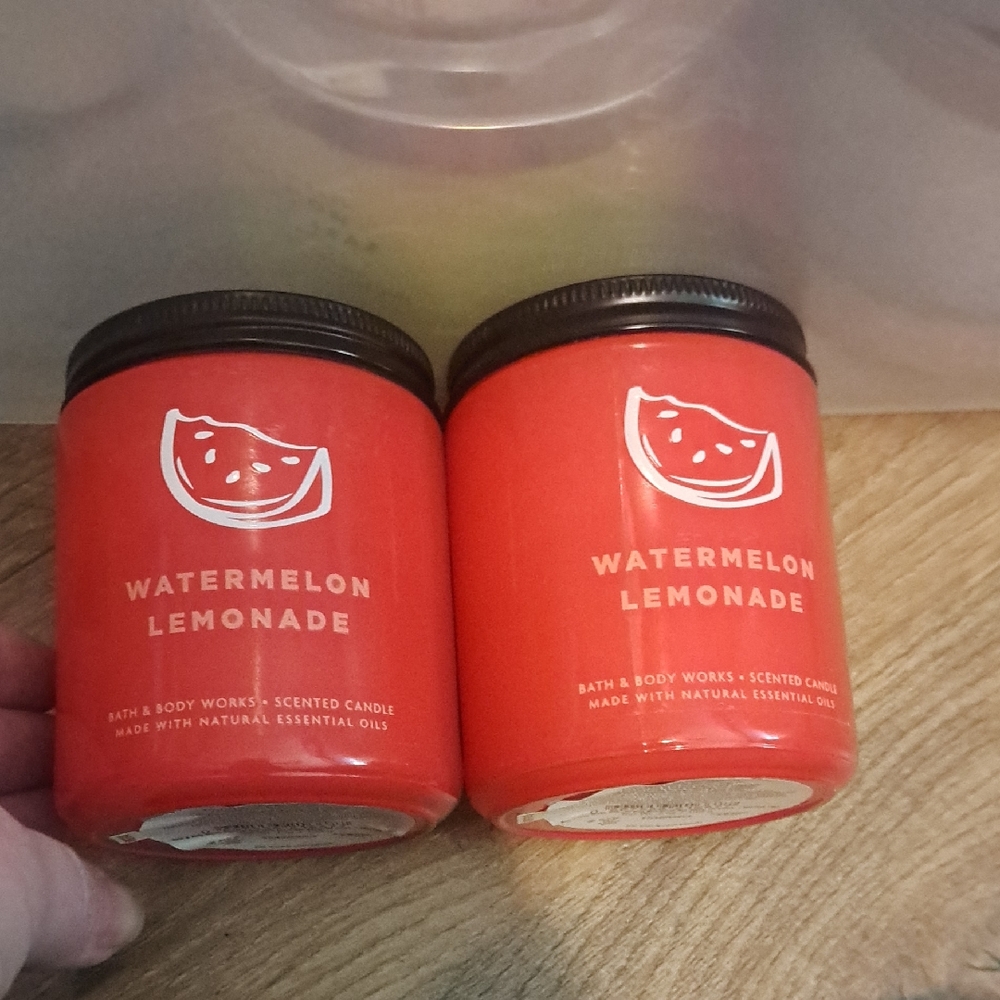 Bath & Body Works Watermelon Lemonade Candle - Vibrant Red